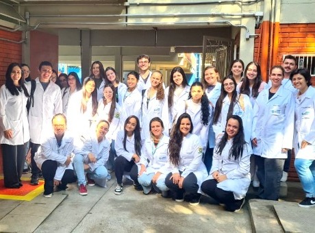 Projeto de extensão Intercursos: parceria entre UNIFAGOC e Escola Lívio Carneiro leva saúde e bem-estar aos estudantes