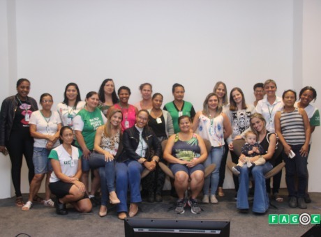 Fagoc promove homenagem de Dia das Mães para as colaboradoras