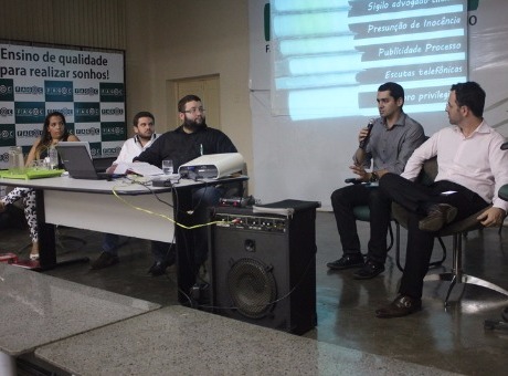 Curso de Direito promove debate sobre a questão jurídica no contexto político do Brasil