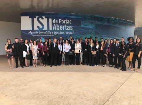 Alunos do Direito UNIFAGOC participam de visita técnica em Brasília