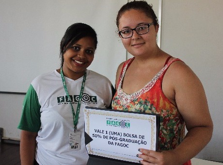 Aluna de Psicologia ganha bolsa de Pós-graduação