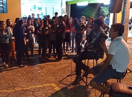 Alunos de Pedagogia participam do “Tô no palco”