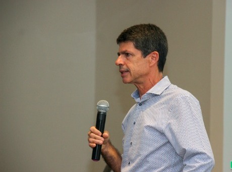 Psicólogo do UNIFAGOC se torna membro de associação psicanalítica de Paris