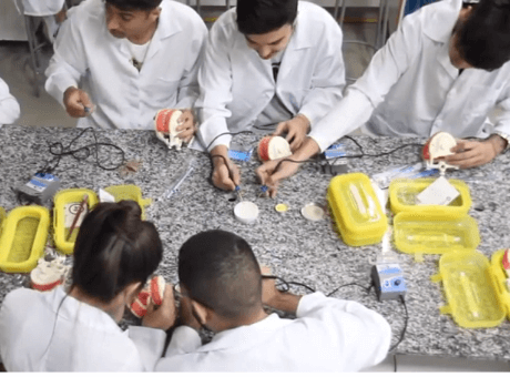 Alunos de Odontologia participam de aula inovadora