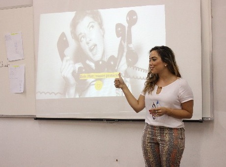 Colaboradores da Fagoc participam de treinamento de telemarketing e vendas