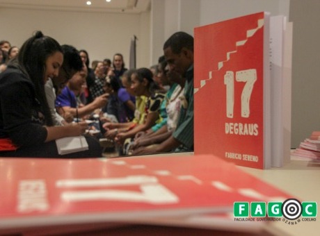 Auditório da Fagoc recebe lançamento de livro e promove oficina sobre saúde mental