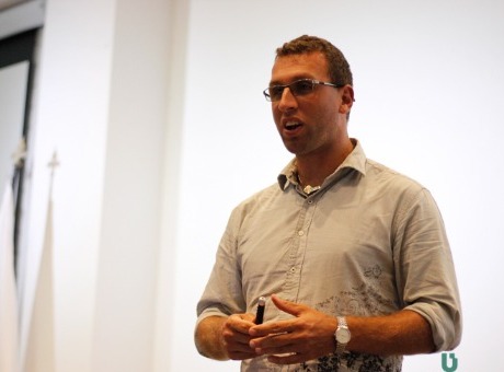 Educação Física recebe professor canadense para palestra