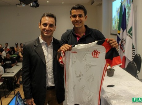 Analista de desempenho do Flamengo ministra Aula Magna de Educação Física da Fagoc