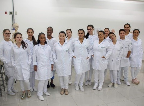 Curso de Enfermagem da Fagoc dá início ao semestre de sua primeira turma