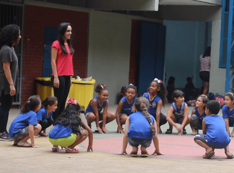 Educação Física UNIFAGOC realiza projeto sobre vivência corporal em escola de Ubá