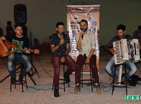 Wellington Netto e Lukas Lima se apresentam no “Tô no Palco”