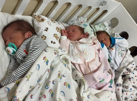 Família de Guidoval com trigêmeos pede doações