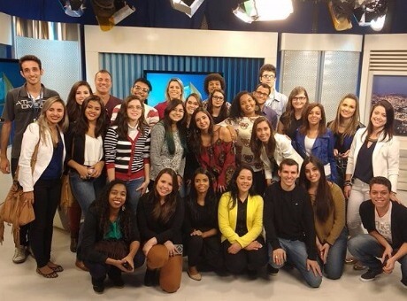 Alunos de Jornalismo da Fagoc visitam a TV Integração