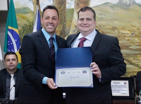 Reitor do UNIFAGOC recebe título de Cidadão Honorário Ubaense