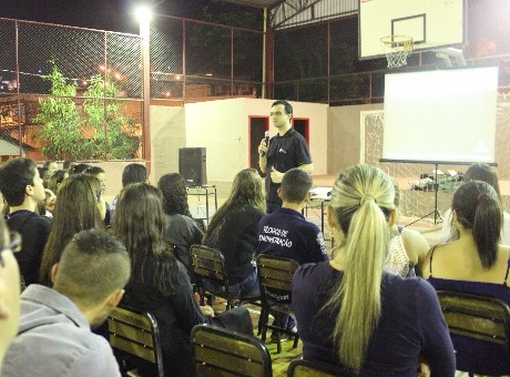 Fagoc marca presença em Semana Acadêmica de colégio ubaense