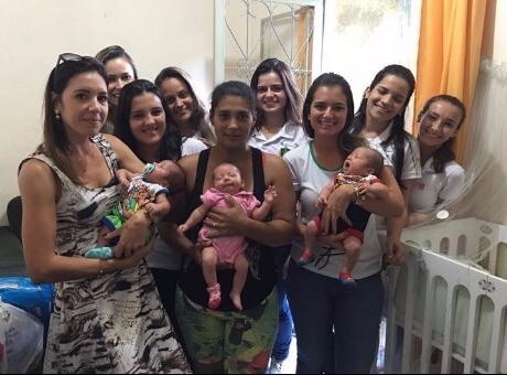 Alunos de Medicina fazem doação para trigêmeos de Guidoval