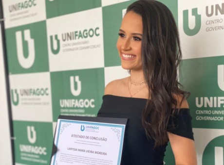 Médica formada pelo UNIFAGOC é aprovada em uma das quatro vagas para residência de neurologia da UFMG