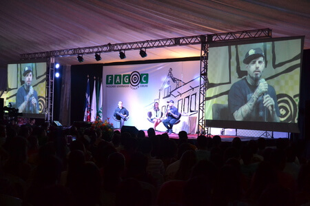 Bate papo com Tico Santa Cruz marca segunda noite da VI Semana Acadêmica