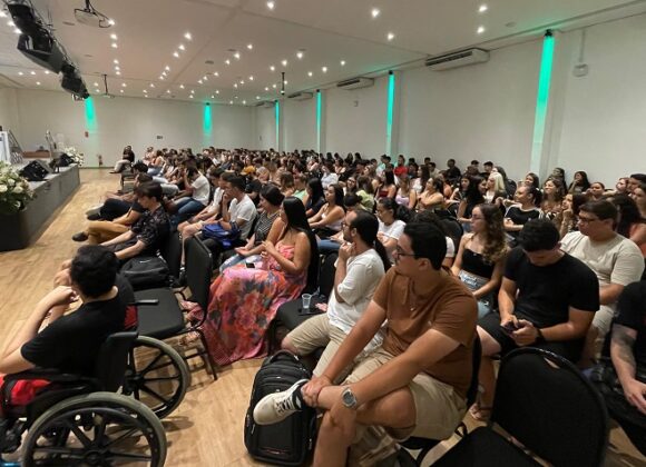 Projeto Integrador 2025: calouros do UNIFAGOC participam da primeira reunião geral