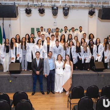 UNIFAGOC realiza cerimônia de entrega de jalecos da primeira turma de Fisioterapia