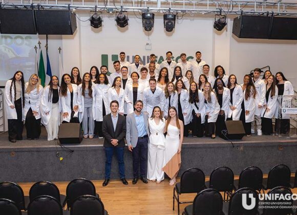UNIFAGOC realiza cerimônia de entrega de jalecos da primeira turma de Fisioterapia