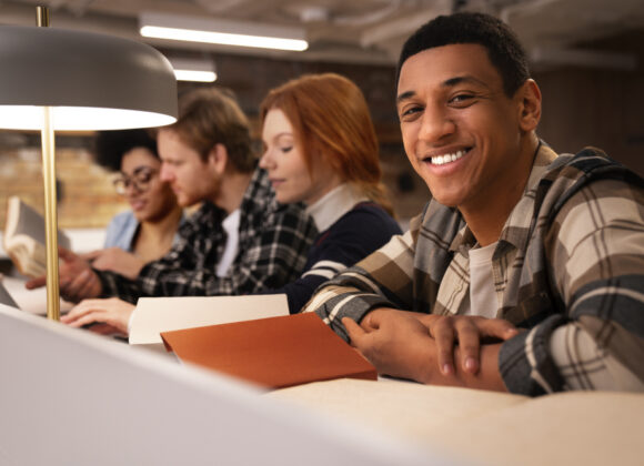 Do ENEM à faculdade: entenda como usar sua nota no Sisu, Prouni e Fies