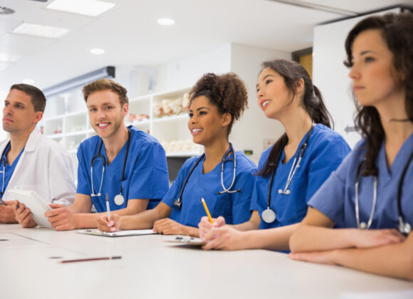 Ciclo básico, ciclo clínico e internato: as etapas da formação em Medicina