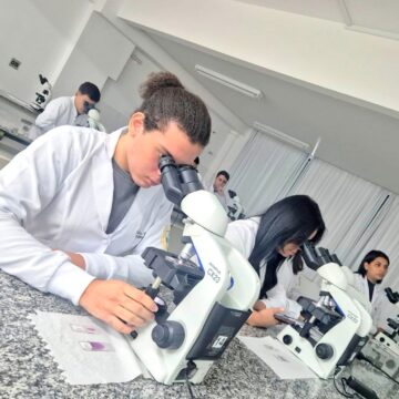 Saiba mais sobre o curso, a profissão e as vantagens de ser Biomedicina UNIFAGOC