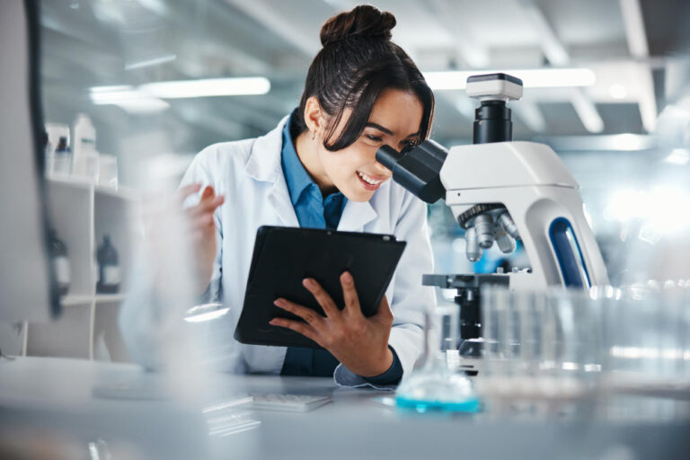 O que faz quem se forma em Biomedicina? | Unifagoc