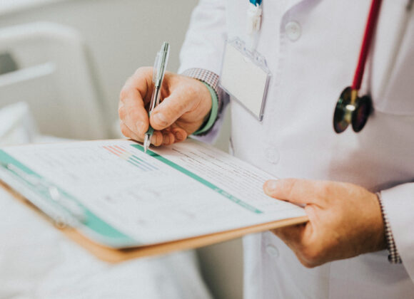 Guia da residência médica: etapas, principais provas e como se preparar