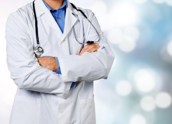 Jaleco na Medicina: segurança e postura profissional