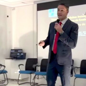 Diretor do curso de Medicina do UNIFAGOC ministra Palestra Magna no Ceará