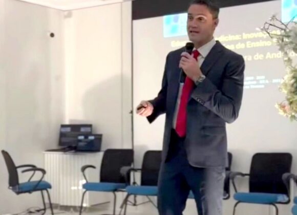Diretor do curso de Medicina do UNIFAGOC ministra Palestra Magna no Ceará
