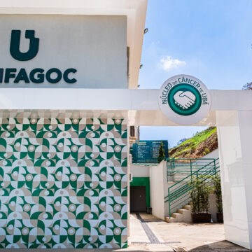 Troco Solidário do Supermercado Bahamas fortalece o atendimento gratuito do Núcleo do Câncer de Ubá