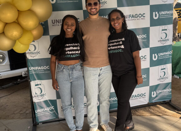 Pós-graduação UNIFAGOC marca presença na Feijoada do EJC e sorteia bolsas para novas turmas