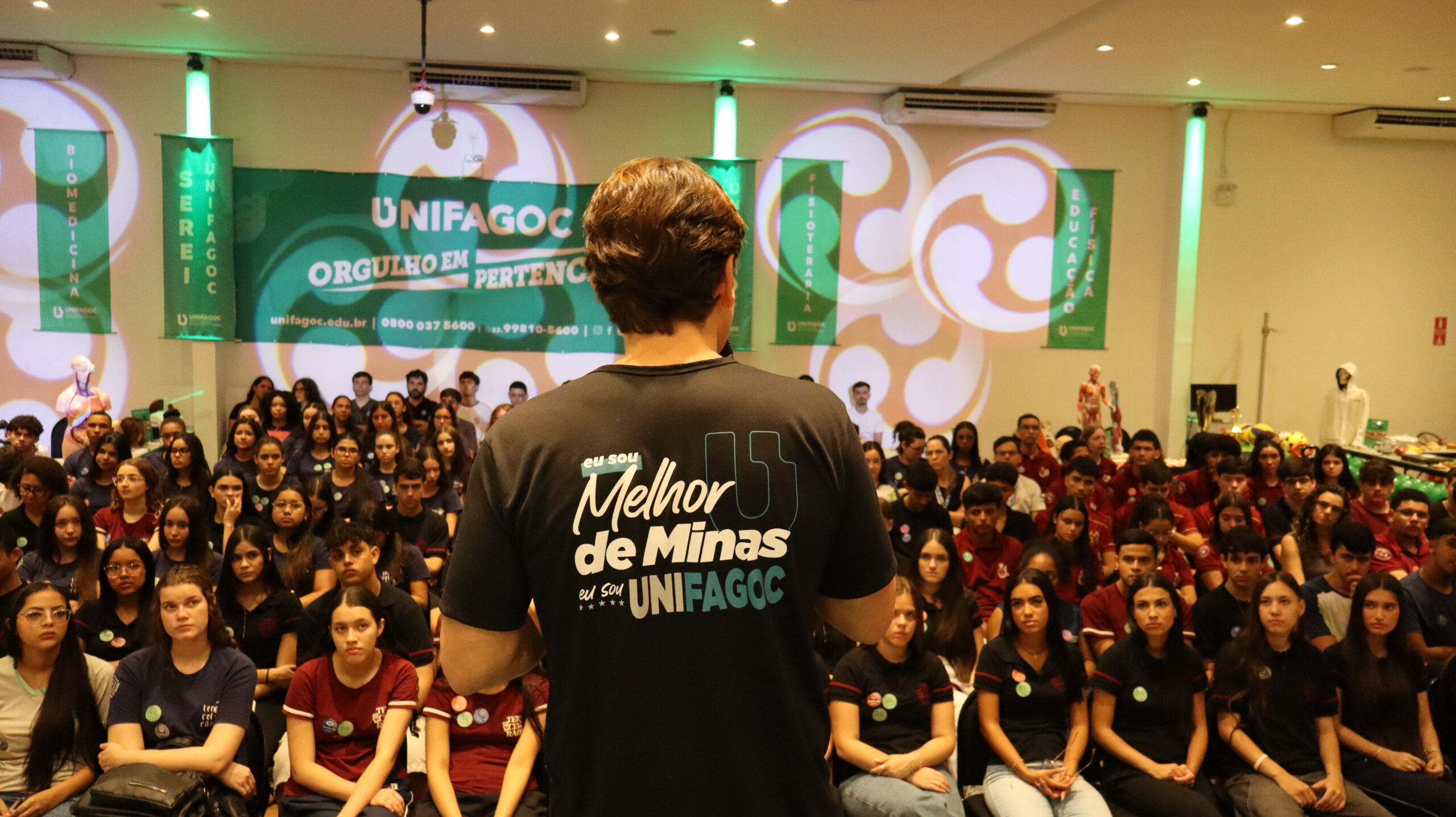 TOUR UNIFAGOC 2026 bate recorde e recebe mais de 2.500 estudantes de Ubá e região