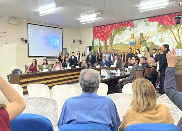 Entrega de carteirinhas da OAB celebra conquistas de alunos e egressos do UNIFAGOC