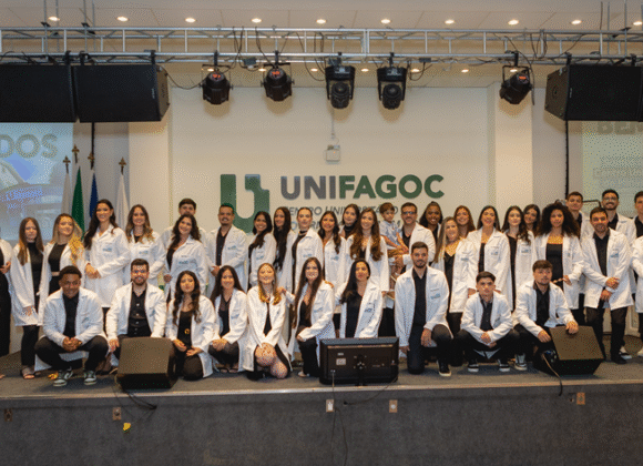 UNIFAGOC realiza cerimônia de entrega do jaleco para a 23ª turma de Medicina