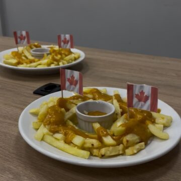 Alunos de Nutrição encerram disciplina de Inglês com experiência internacional e sabores do mundo