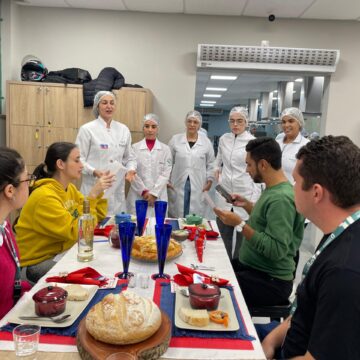 Alunos de Nutrição exploram sabores internacionais em atividade final da disciplina Técnica e Dietética