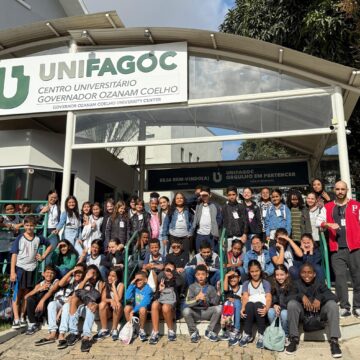Alunos da Escola Mere Maria de Aquino fazem visita ao campus do UNIFAGOC