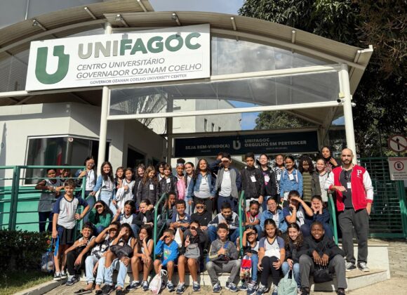 Alunos da Escola Mere Maria de Aquino fazem visita ao campus do UNIFAGOC