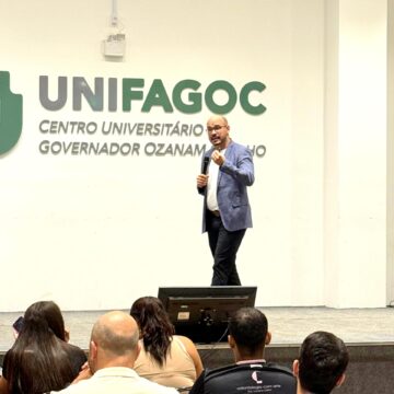 Odontologia Estética em foco: alunos da Odontologia UNIFAGOC promovem Meeting científico