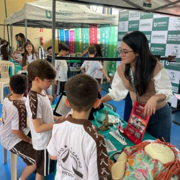UNIFAGOC participa da Feira de Profissões do Colégio Carmo, em Viçosa