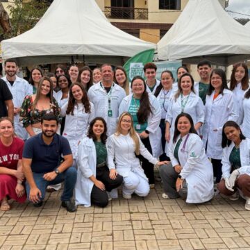 Enfermagem UNIFAGOC leva cuidado e saúde à população em Feira de Saúde em Senador Firmino