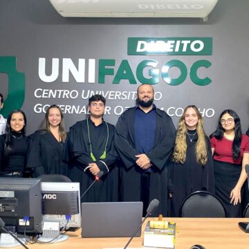 Alunos da Administração e Ciências Contábeis UNIFAGOC realizam simulação de processo trabalhista no NPJ