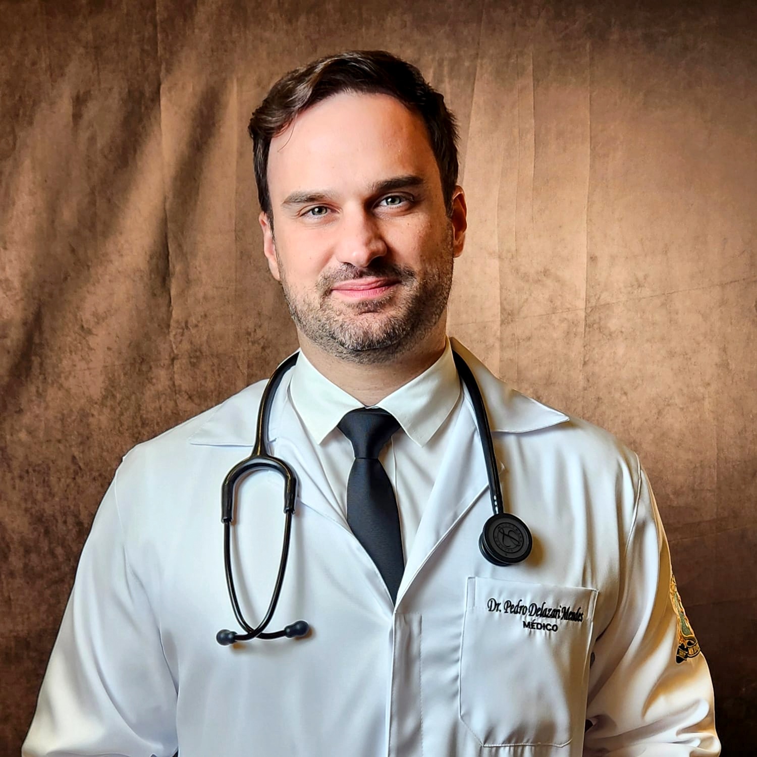 Formado na Medicina UNIFAGOC, Pedro Henrique conquista aprovações em residências médicas e inicia trajetória na Clínica Médica