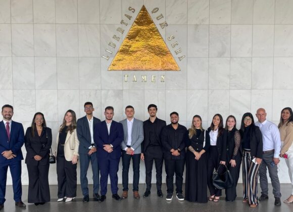 Alunos de Direito do UNIFAGOC participam de visita técnica a instituições jurídicas em Belo Horizonte