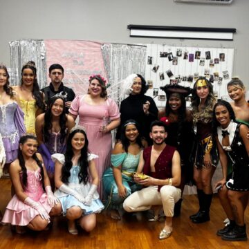 Última turma presencial de Estética e Cosmética do UNIFAGOC celebra trajetória em emocionante Aula da Saudade