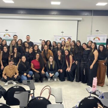 Alunos da Nutrição UNIFAGOC participam da IV ExpNUT com ações sobre classificação dos alimentos